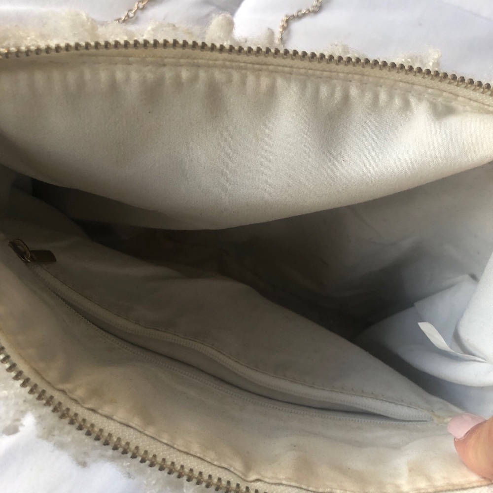 🤍🤍LF Purse🤍🤍 - Picture 3 of 3